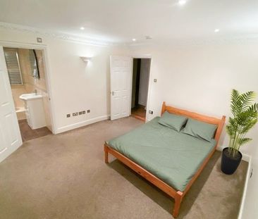 Room in a Shared Flat, Woolwich Road, SE10 - Photo 4
