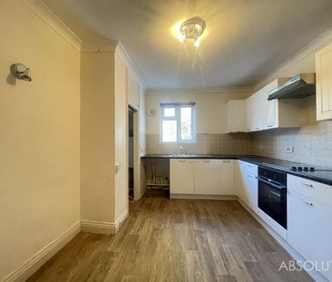 3 bedroom apartment to rent - Photo 6