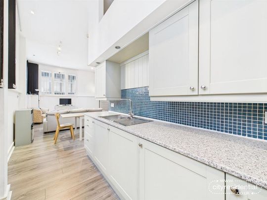 Studio to rent - Photo 1