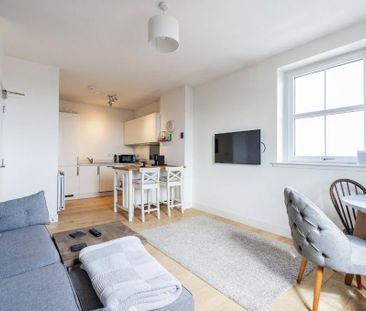 1 bedroom flat to rent - Photo 2