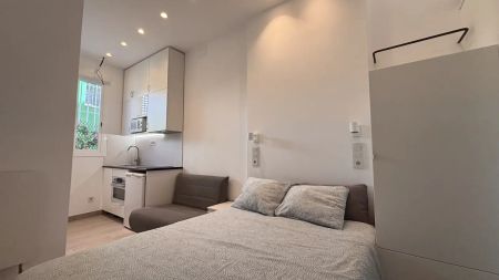 1-bedroom apartment for rent in Numancia, Madrid - Photo 4