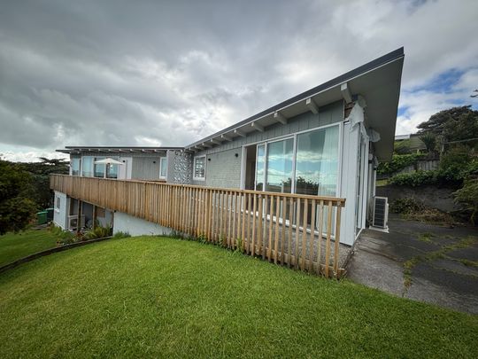 Maraetai, 2 Bedrooms with Views - Photo 1