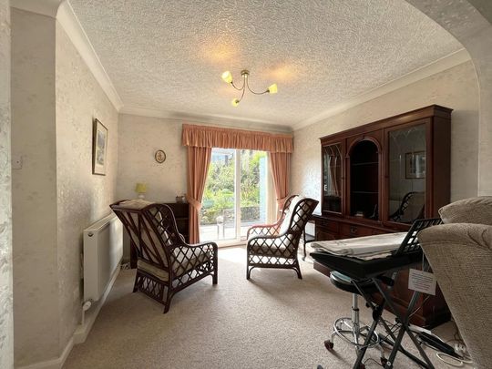 4 bedroom detached house to rent - Photo 1