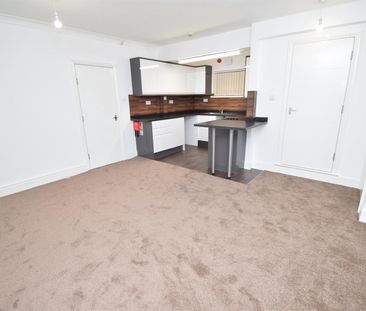 Wentworth Terrace, Wakefield - Photo 3