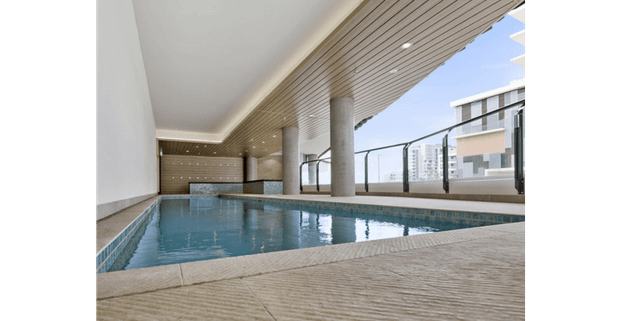 Fabulous river view apartment in the heart of Hamilton. (Rent increase to $850 after 6mths.) - Photo 1