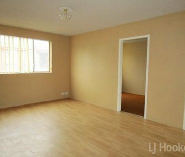 Spacious 2 Bedroom Unit - Photo 2