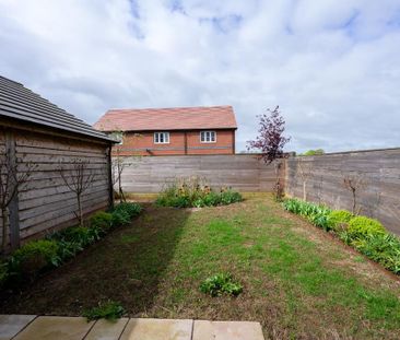 4 bedroom detached house to rent - Photo 5