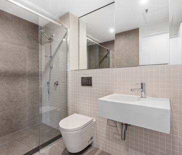 Modern 2-bedroom apartment at Dusk - Photo 6