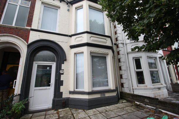 Cowbridge Road,Cardiff - Photo 1
