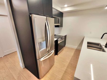 206-45 Haliburton St. Nanaimo - Photo 5