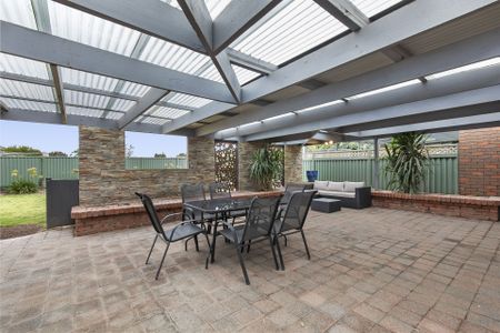 120 Warrina Drive, Delacombe - Photo 3