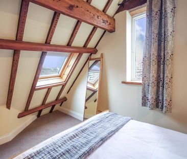 3 bedroom flat to rent - Photo 6