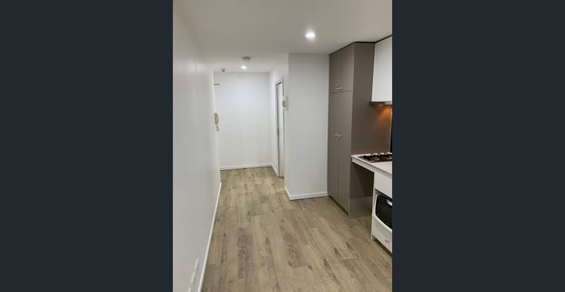 Renovated Studio Apartment right next to Swinburne Uni - Photo 1