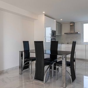 Appart F4 79m² (réf 2127924) - Photo 2