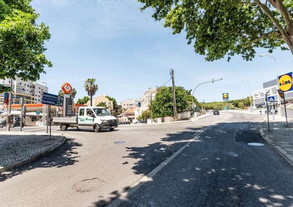 2 Bedroom Apartment with a view, Alto de Algés, Oeiras