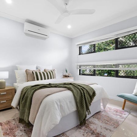MODERN STYLED FAMILY HOME - Photo 5