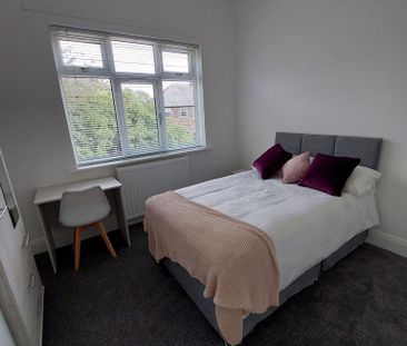 1 bedroom in a house share to rent - Photo 5