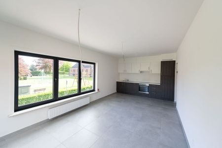 Modern appartement met 2 slaapkamer en goede ligging in Zottegem - Photo 4