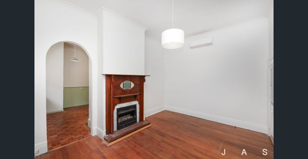 Well-Appointed Home in the Heart of Seddon - Photo 1