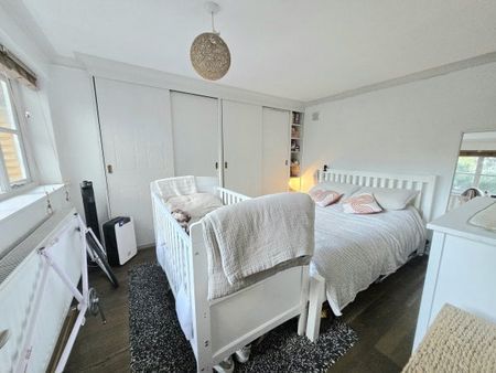 Selborne Road, Hove 1 bedroom end of terrace house to rent - Photo 2