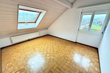 À louer : Bel appartement 4.5 pièces en duplex à Glovelier - Calme et confort assurés - Foto 3