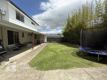 Beautifully Renovated Family Home in Quiet Holmesville Street - Photo 4