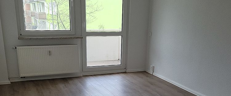 Wir sanieren für Sie! Wohnung mit Balkon! - Photo 1