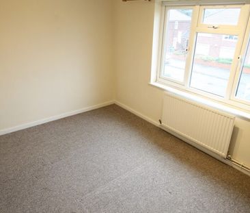 Manor Crescent, Rothwell, Leeds, LS26 0QS - Photo 3