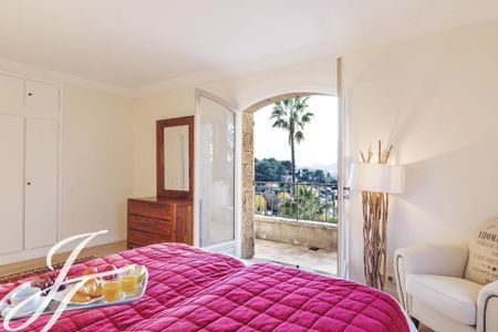 Maison à louer Mougins, Cote d'Azur, France9 000 EUR / Mois - Photo 3