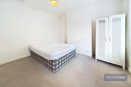 5 bedroom terraced house to rent - Photo 5