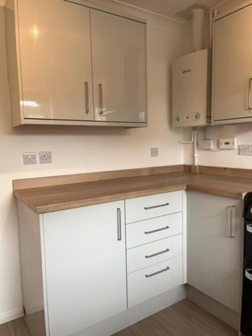 2 bedroom terraced bungalow to rent - Photo 3