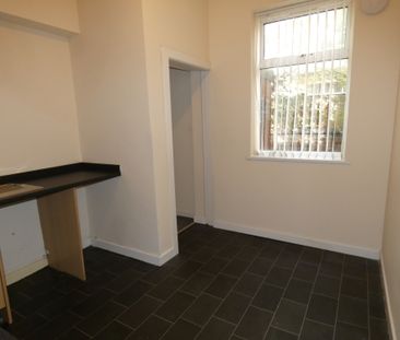 Park Road flat 2 - Photo 5
