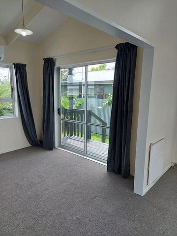 Charming 2BR Townhouse with Balcony! - Photo 2