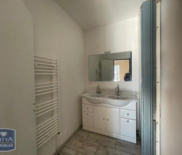 Location Appartement 4 pièces 121m² LE CHAMBON FEUGEROLLES 42500 - Photo 6