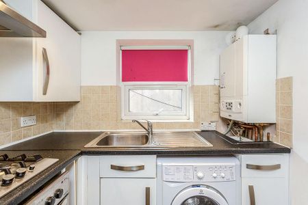 1 bedroom flat to rent - Photo 4