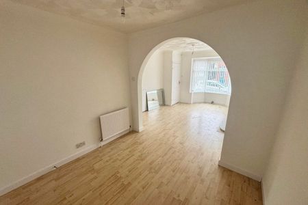 Mayville Avenue - Photo 2