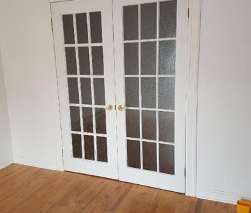 5 1/2 À LOUER SUR DEUX ÉTAGES À MONTRÉAL - Photo 3