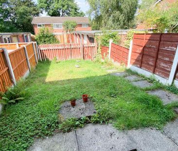 2 bedroom mews to rent - Photo 5