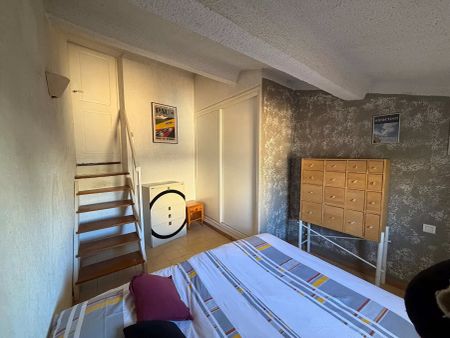 A LOUER - AIX EN PROVENCE - COURS MIRABEAU - T2 MEUBLE sur deux niveaux - Photo 5