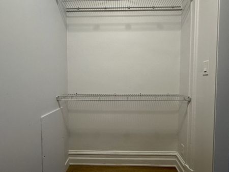 Plateau Mont-Royal (secteur Parc Laurier) : condo d’une chambre avec cour et stat. extérieur, offert en location semi-meublée. - Photo 3