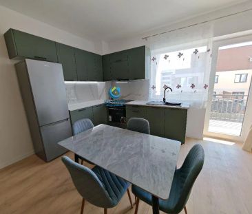 Inchiriem Apartament 2 Camere, Tip Studio, Modern, Tractorul - Fotografie 4