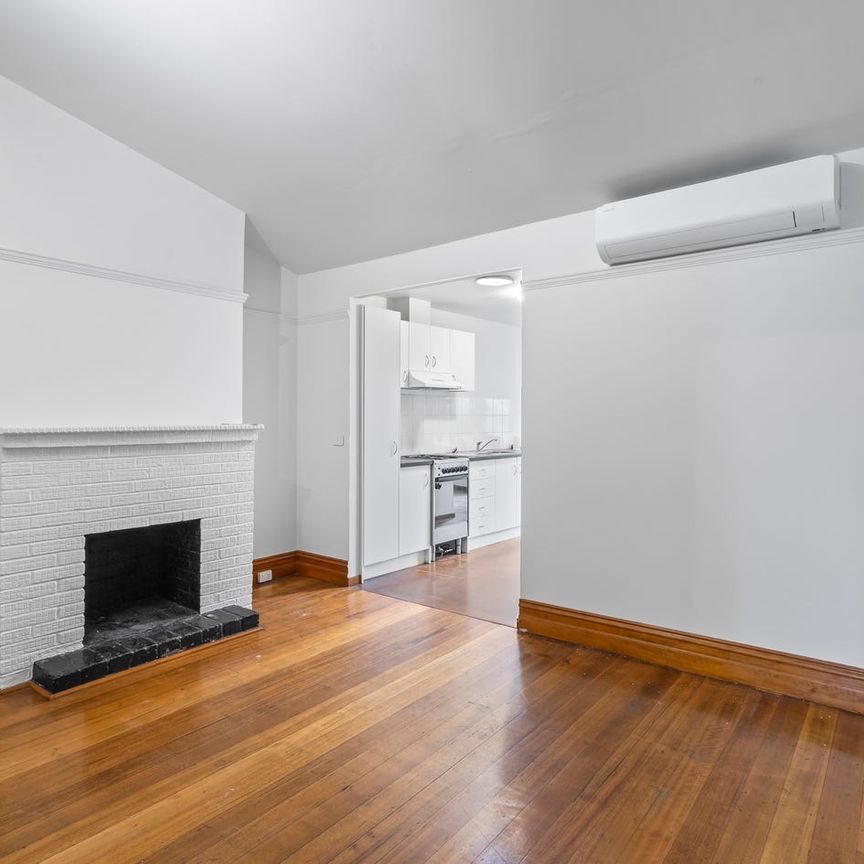 Charming Richmond Living with Private Courtyard - Photo 1