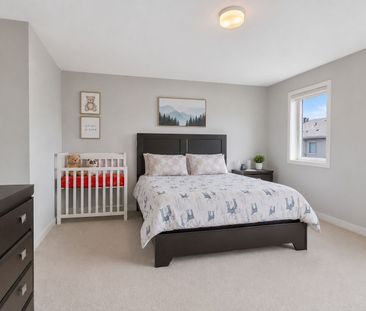 For Lease - 2501 Watercolours Way, Barrhaven, Ontario - Photo 3