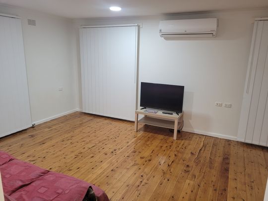 Raymond Terrace - Photo 1