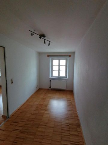 Helle 1,5-Zimmer Wohnung im Herzen von Deggendorf zu vermieten - Photo 2
