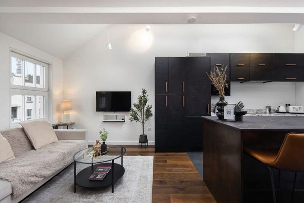 Drummond Street - Photo 1