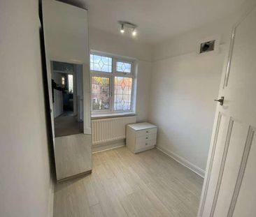 Northumberland Road, HA2 - Photo 3