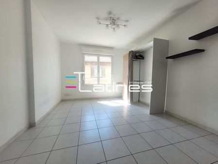 Location Appartement 1 pièce 24m² NIMES 30000 - Photo 2