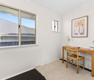 Fully renovated 4-bedroom cottage in quiet Zillmere street - Photo 3
