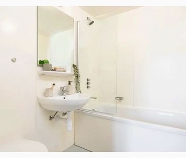 Ensuite - Photo 4